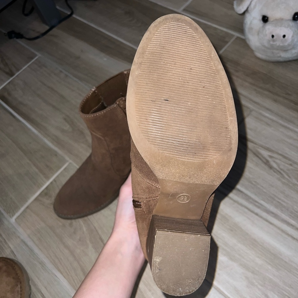 Universal Threads brown boot heals - Picture 8 of 10